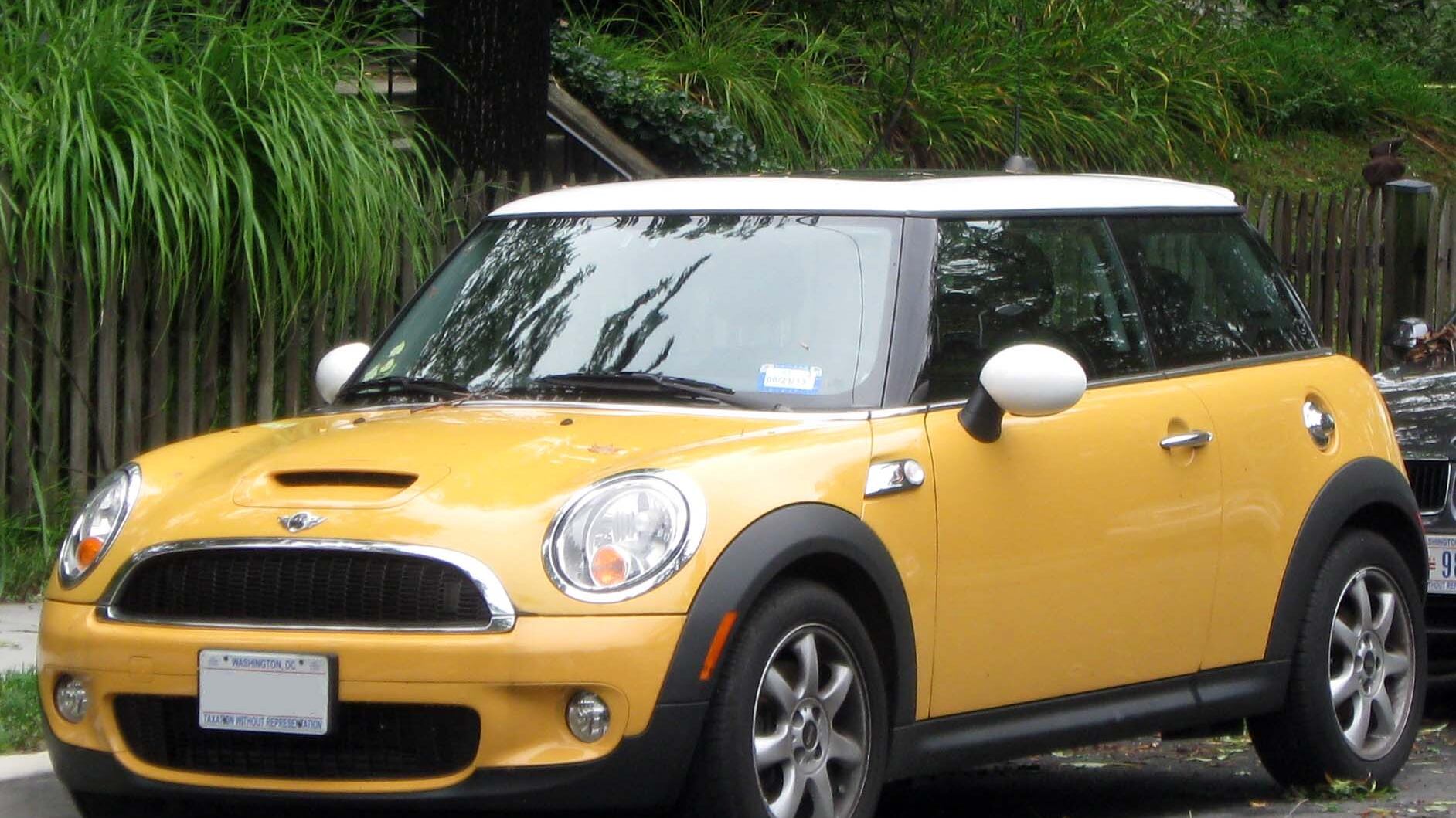 Bmw sotto inchiesta in Usa per i crash test sulla Mini Cooper