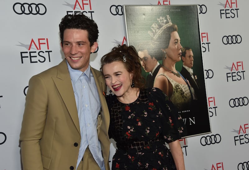 The Crown, il cast sul red carpet: foto 7