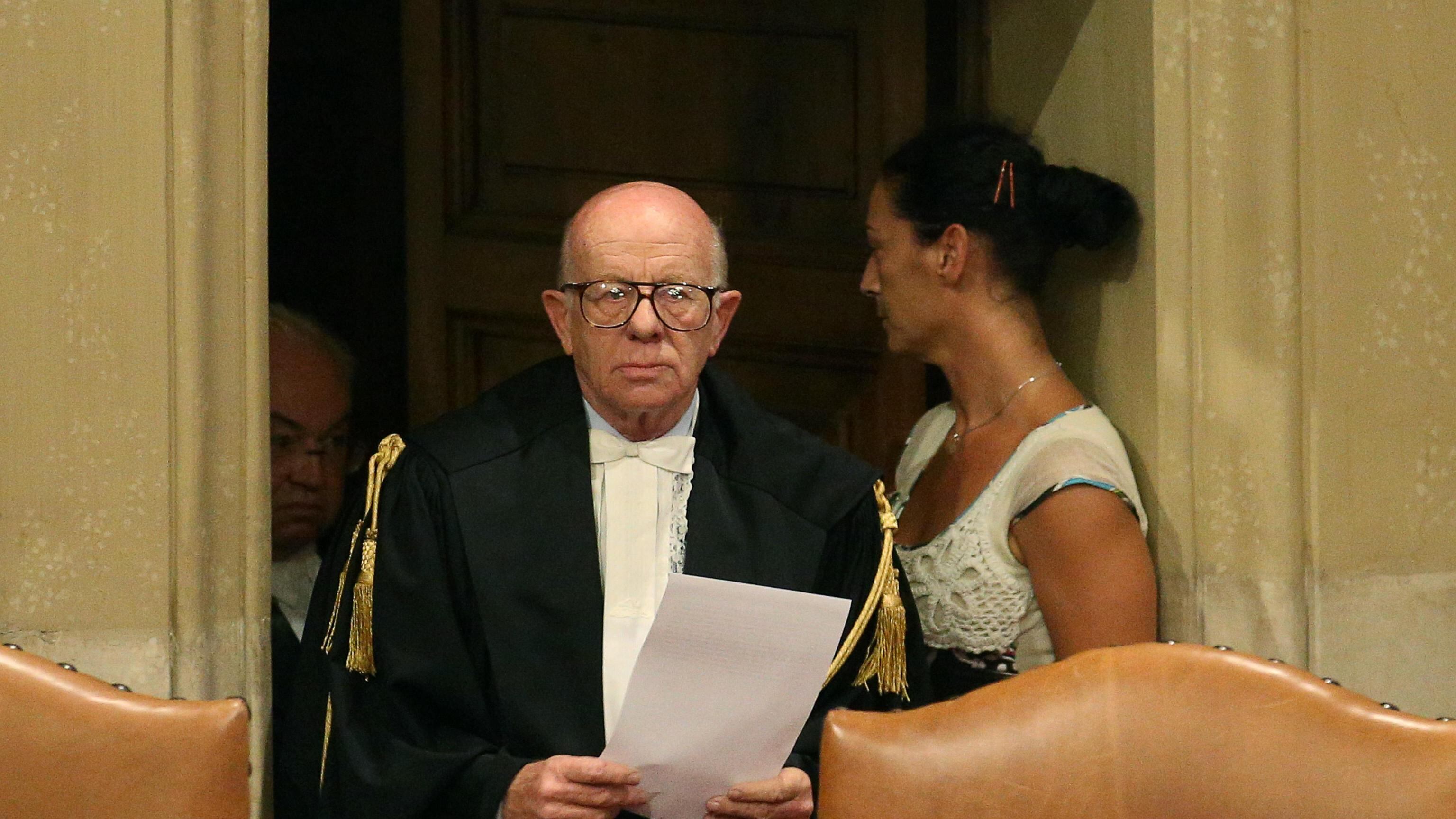 Nuovo schiaffo della magistratura a Berlusconi: il "chiacchierone" Esposito verso l'archiviazione