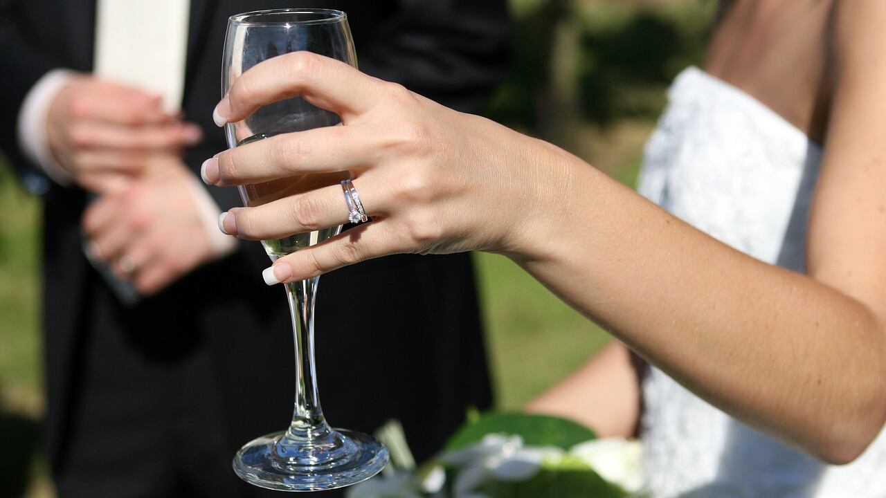 Riceve in dono un anello rubato: a processo per ricettazione