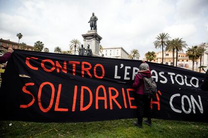 Anarchici davanti al palazzo della Cassazione di Roma 6