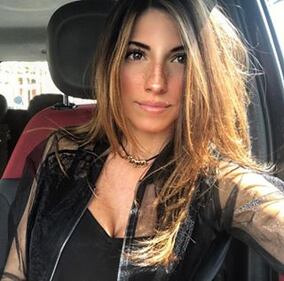 Silvia D'Avenia super sexy: il suo profilo social fa impazzire Neymar 5