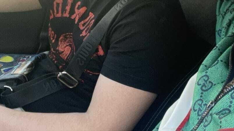 Ucciso 19enne nella sala slot. Era incensurato, killer in fuga