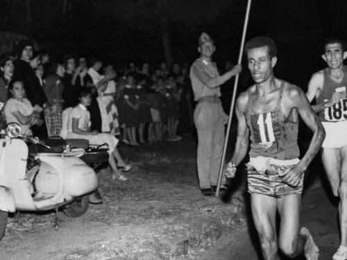 Abebe Bikila, vincere l'oro correndo a piedi nudi