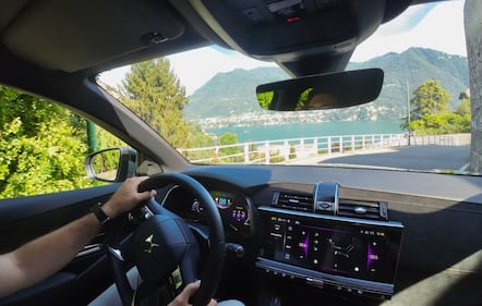 DS 7 E-Tense 4x4, da Milano a Cernobbio: guarda la gallery 8