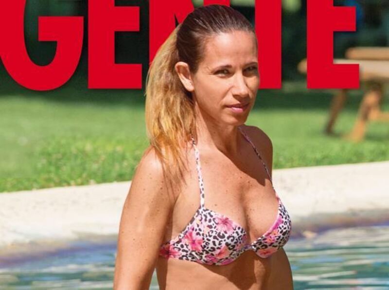 La moglie di Bossetti e il servizio fotografico in piscina 1