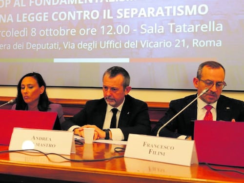 "Contro il separatismo degli islamici velo integrale vietato nei luoghi pubblici"