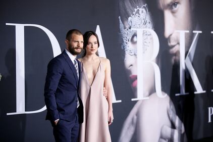 Dakota Johnson hot, sexy per "50 Sfumature di Nero" 9