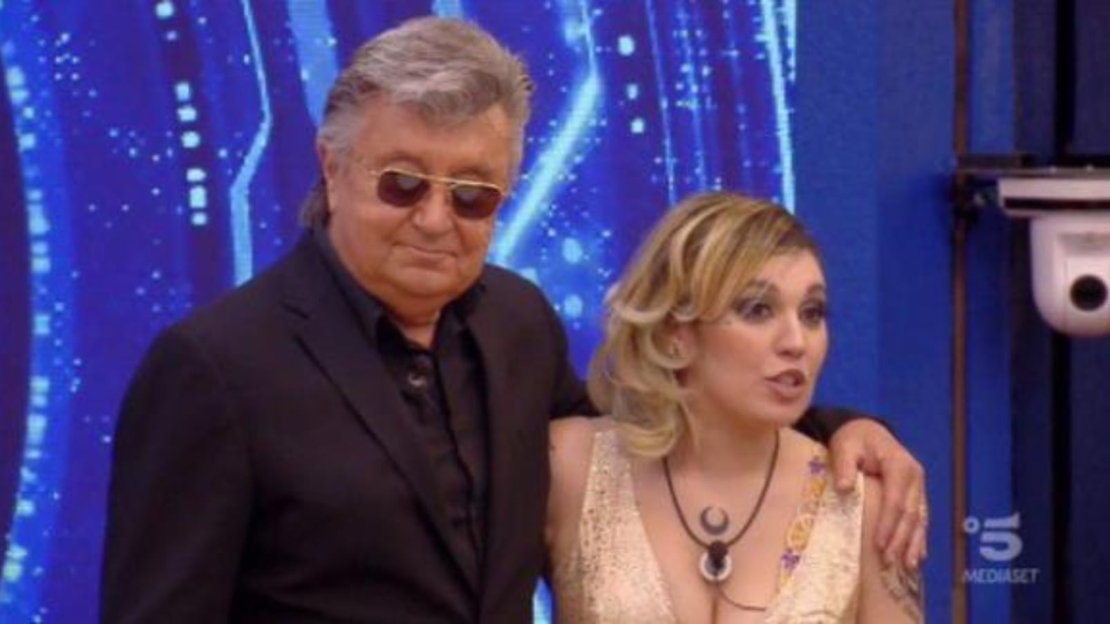 Gf, la figlia di Bobby Solo ricade nel vortice dell'autolesionismo