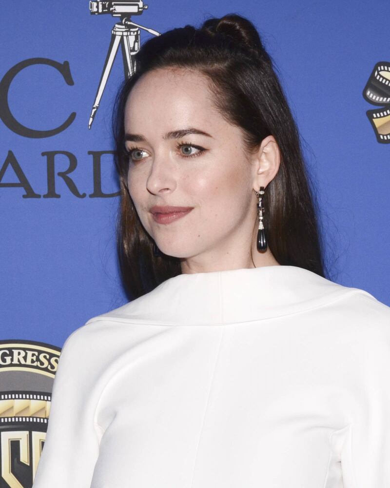 Dakota Johnson hot, sexy per "50 Sfumature di Nero" 38
