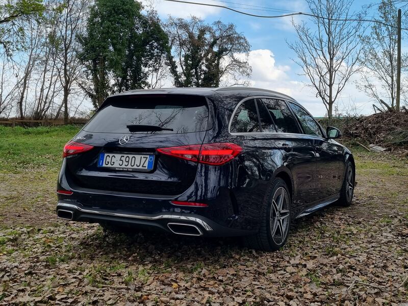 Mercedes Classe C 300e: le foto del plug-in della Stella 9