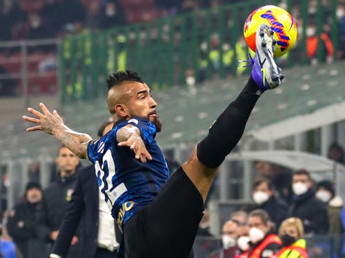 Vidal piange guardando il funerale del papà on line: ecco cosa è successo