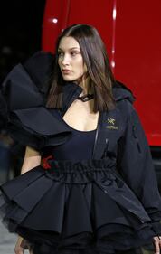 Bella Hadid sexy a Parigi 5