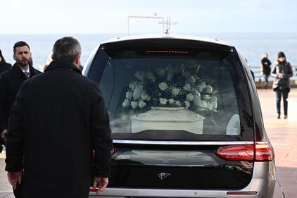 Genova si stringe attorno al dolore dei familiari di Emanuele Galeppini:le esequie della giovane vittima del rogo di Capodanno 10