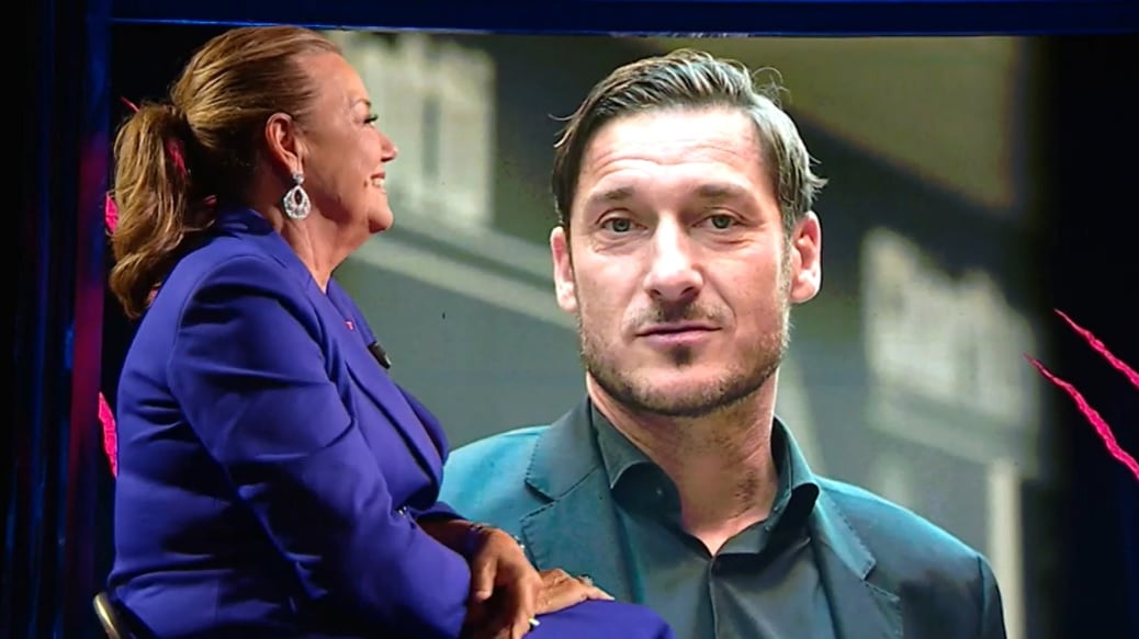 Bernardini de Pace senza filtri: "Totti chi? Molti vip non vogliono pagarmi"