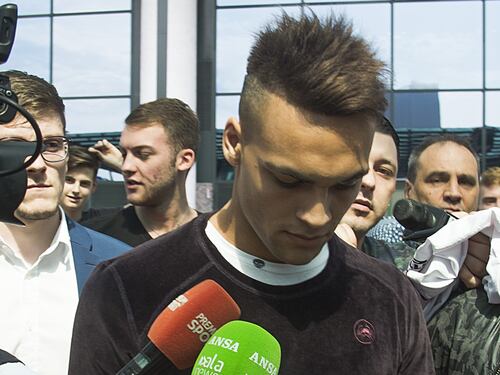 Inter, Lautaro Martinez sbarca a Milano: le foto del giovane attaccante nerazzurro