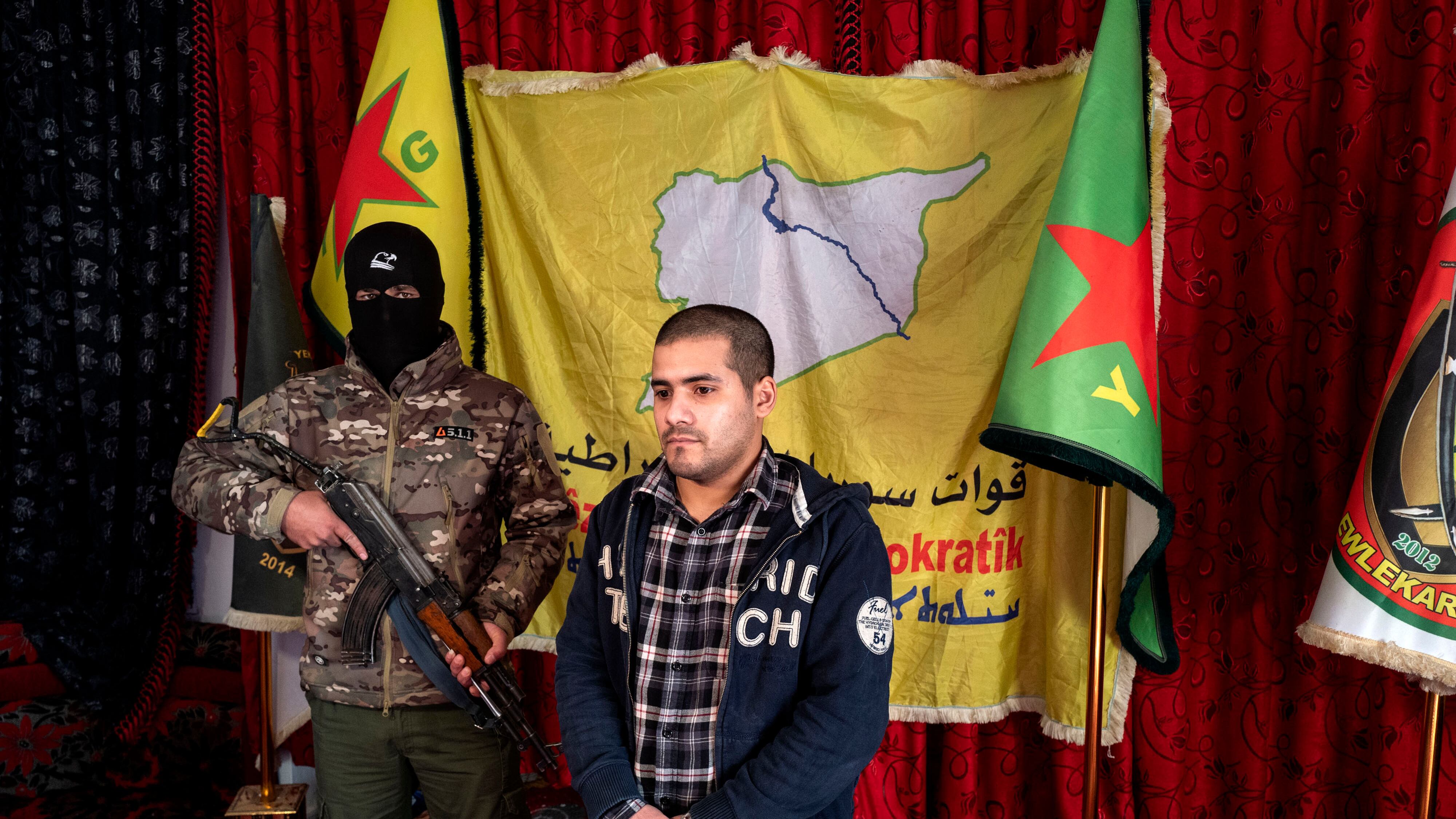 Siria, 007 in missione segreta. Torna a casa il jihadista italiano