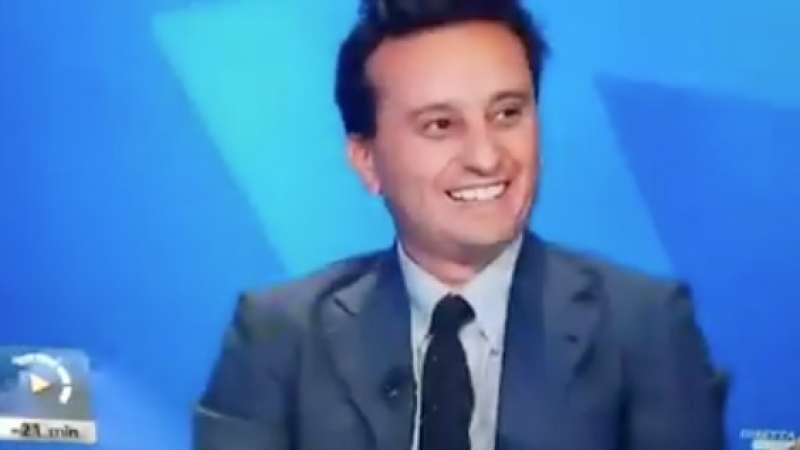 Scontro Parenzo-Becchi e volano gli insulti: "Pirla", "Tu non capisci un c..."
