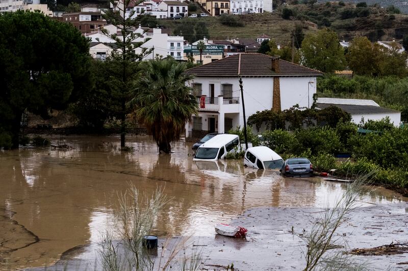 Spagna, Valencia colpita dalle alluvioni: morte e distruzione 7
