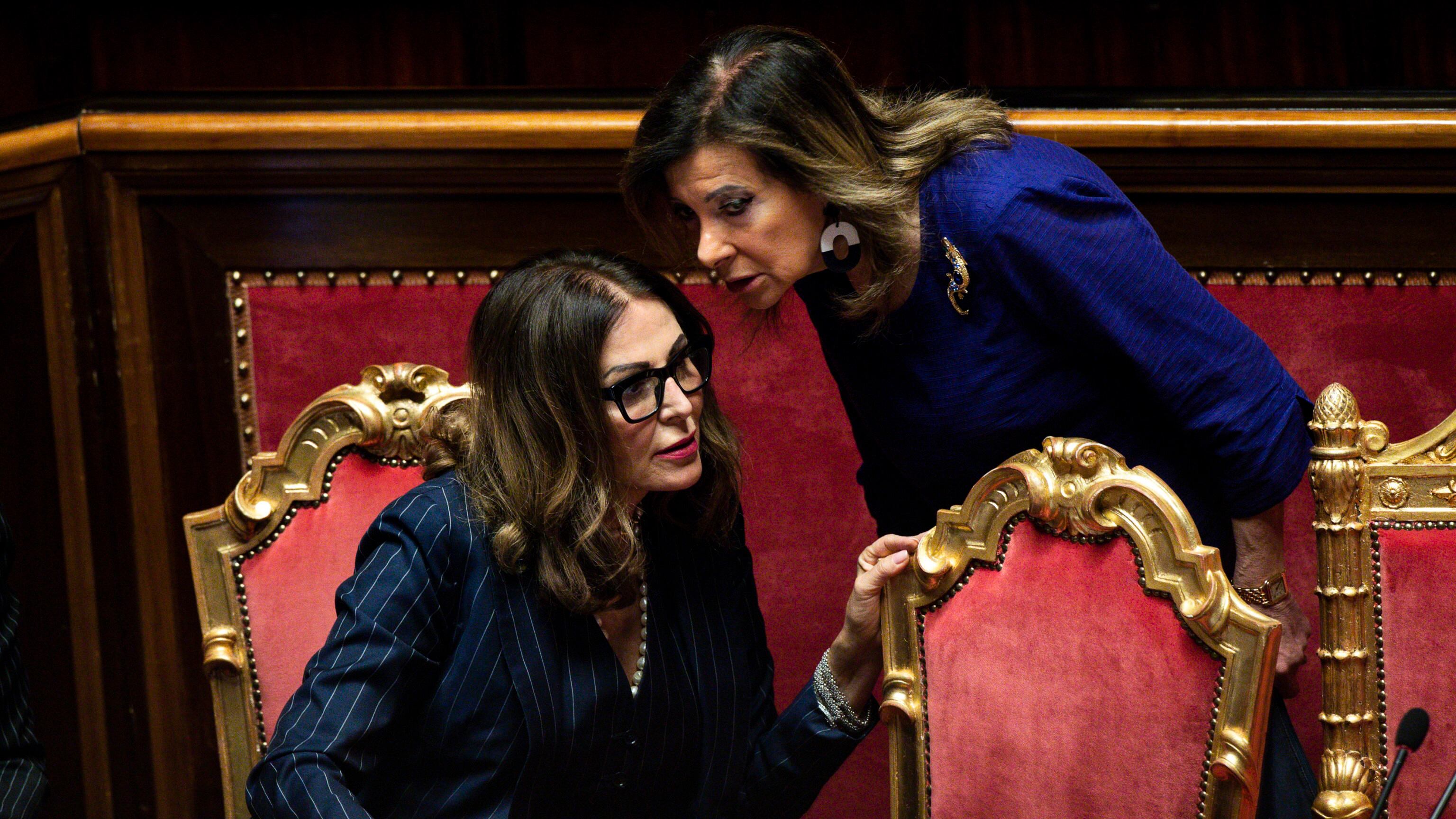 Mozione respinta e opposioni in frantumo: il voto su Santanchè rafforza il governo