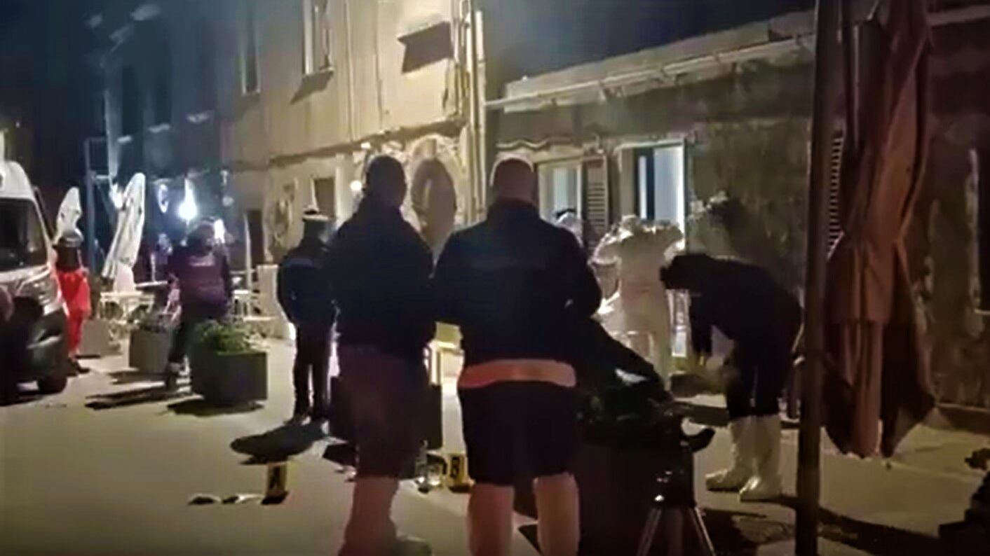 La uccide con sei coltellate: l'orrore della 16enne sulla nonna