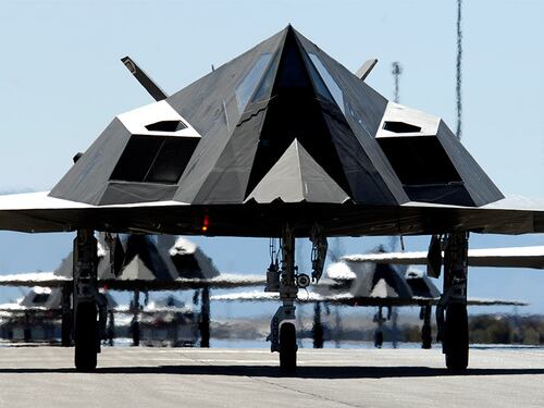 Gli F-117 Nighthawk continuano a volare, flotta ombra operativa