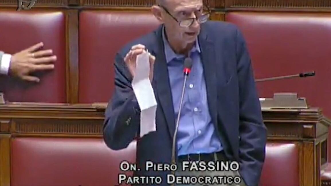 "Sono stato ingenuo". Cedolino show, ora Fassino ci ripensa