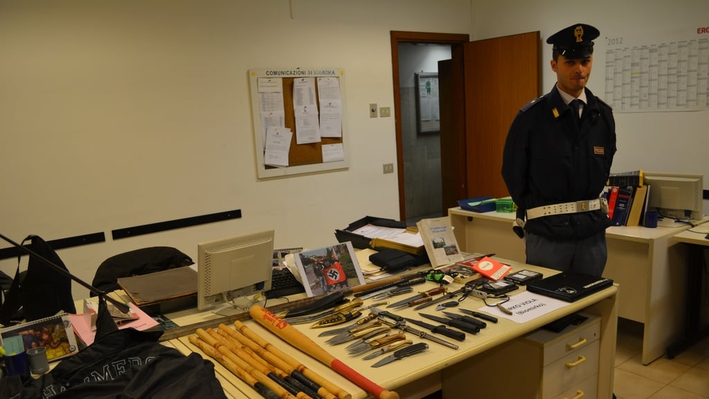 Odio razziale sul web, arresti e perquisizioni in tutta Italia
