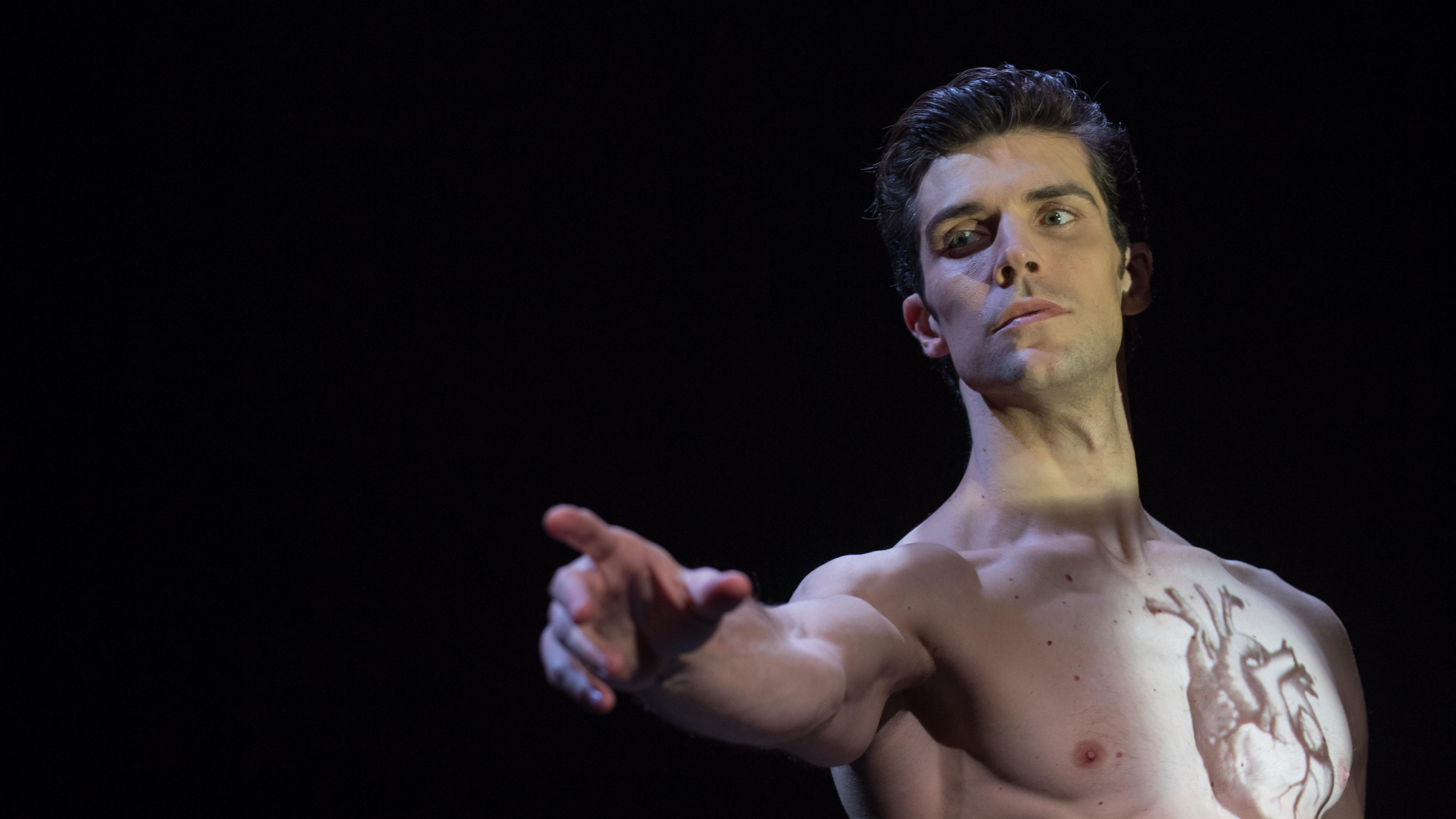 "Danzate tutti con me, non vi farò annoiare"
