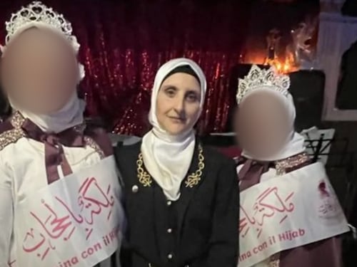 La reginetta col velo: "L'hijab? Non è sottomissione"