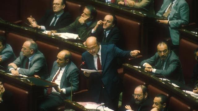 Renzi in visita in Tunisia. Snobberà la tomba di Bettino Craxi?