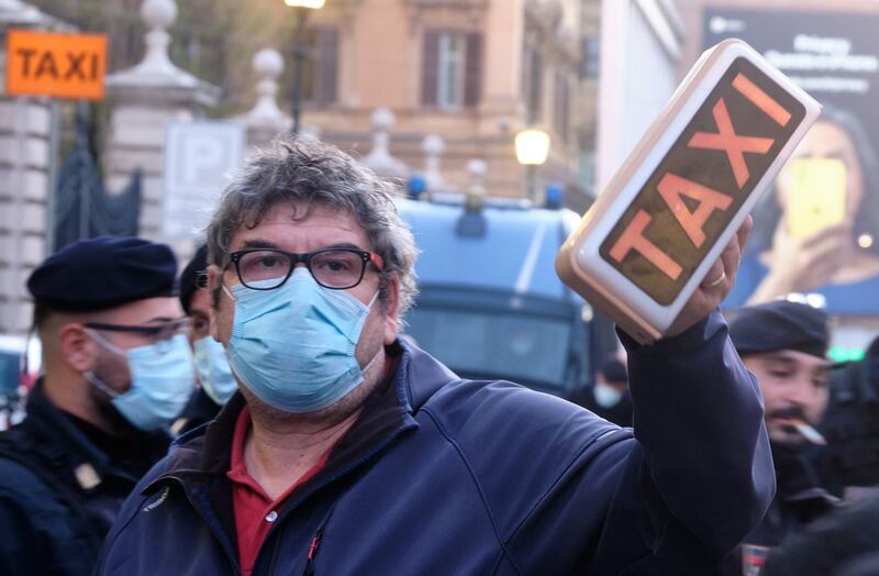Il governo mette in ginocchio i tassisti: "Così il taxi muore" 5
