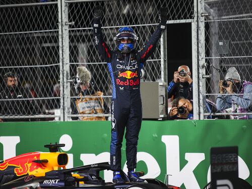 F1, nel Gp di Las Vegas vince Russel. Ma Max Verstappen è campione del mondo per la quarta volta