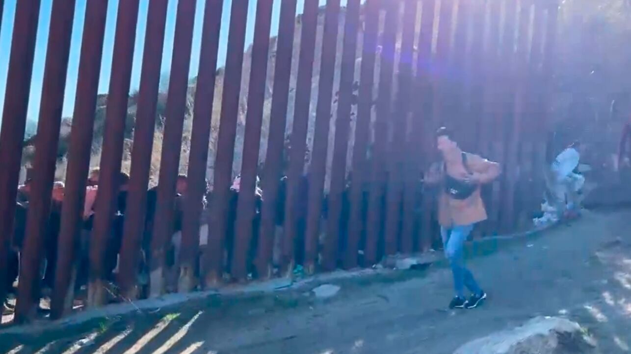 "Usati come armi e spie": così la Cina sfrutta la crisi dei migranti tra Usa e Messico