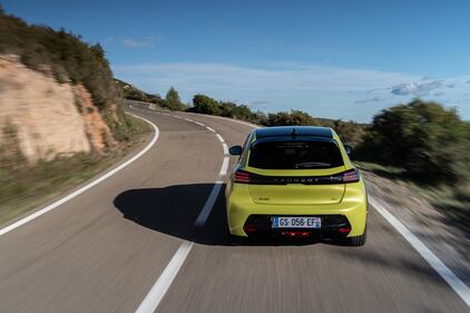 Peugeot e-208, guarda la gallery 15