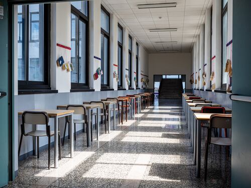 Covid, adesso sono 17 le regioni a rischio moderato