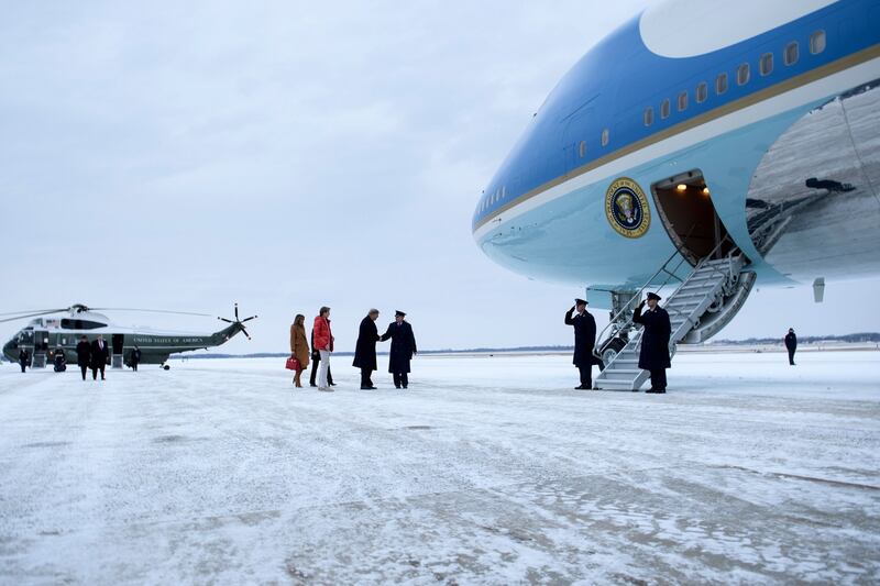 Melania Trump: al fianco del marito dopo 39 giorni di silenzio 1