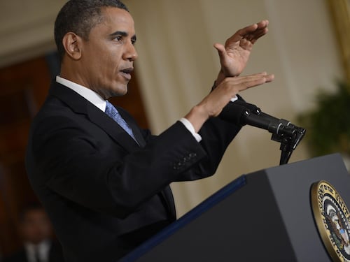 Al giuramento Obama invita il poeta omo e caccia il prete
