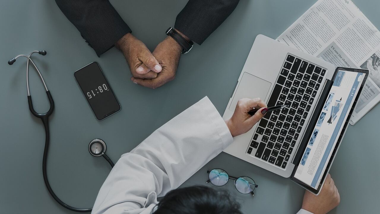 Aggressioni al personale medico: in Versilia due episodi al mese