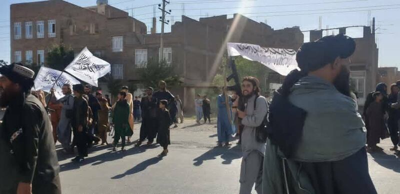 Herat, in periferia arrivano i talebani ma in centro la vita scorre quasi normale 1