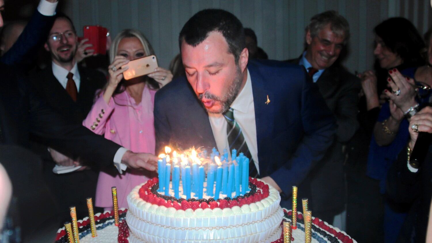 Salvini incassa in silenzio e rinvia la resa dei conti: "Alla fine l'opera si farà"