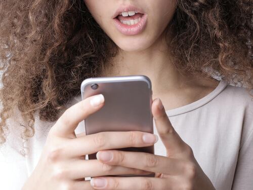 WhatsApp, più privacy: i messaggi effimeri dureranno 24 ore