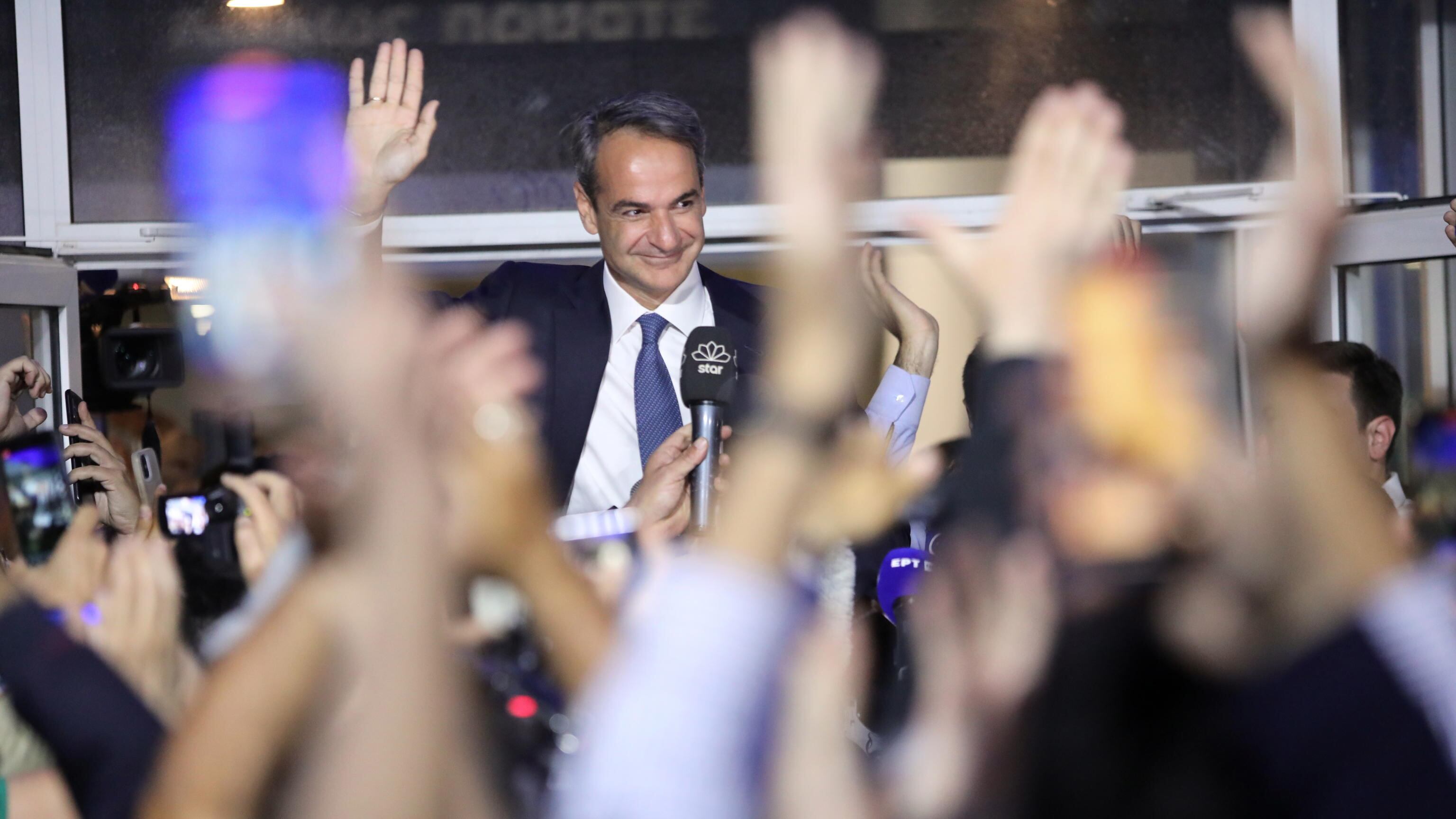 Elezioni in Grecia, la destra vince la scommessa del voto