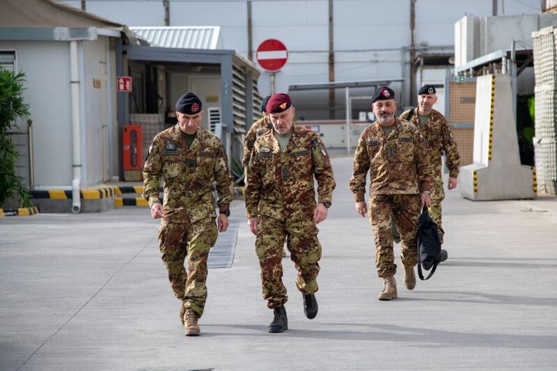 Generale Iannucci, il saluto ai contingenti nazionali in Kuwait e Iraq 3