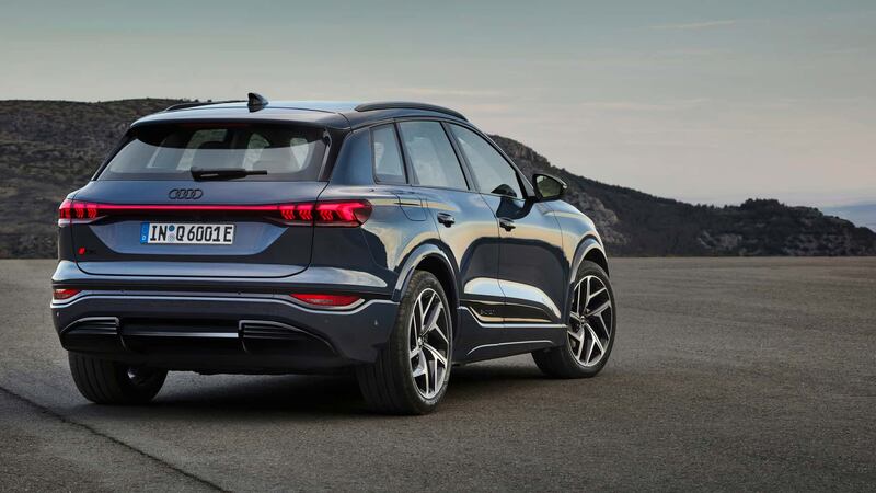 Nuova Audi Q6 e-tron, guarda tutte le foto 13