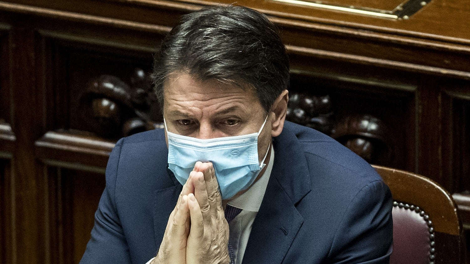 Effetto decreto: si sfila un italiano su 3