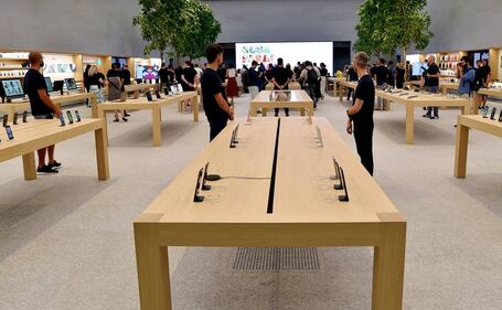 Apple, a Milano primo flagship store 3