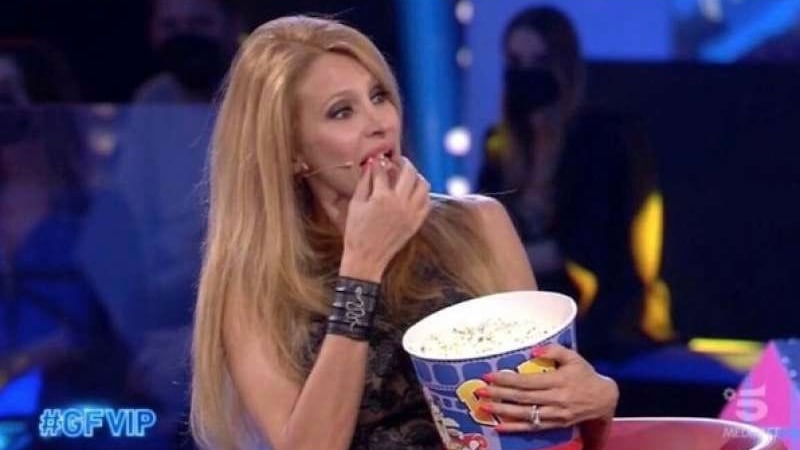 "Può tutto perché il cognome è Bonolis": scoppia la rissa in tv