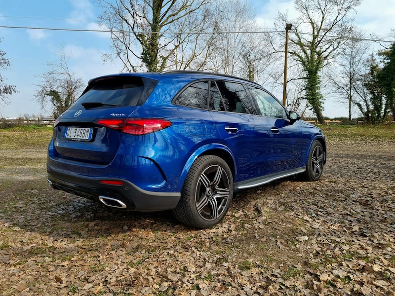 Mercedes-Benz GLC, guarda le foto 11