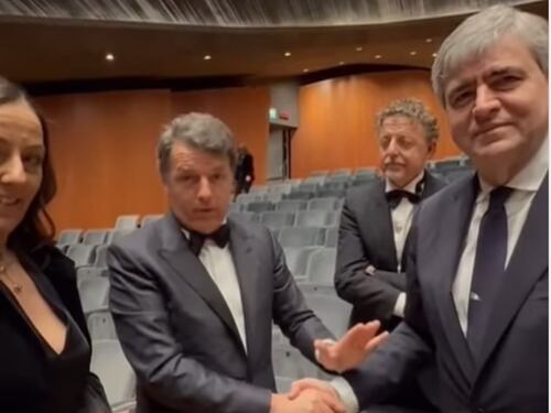Renzi e il "patto" sui diritti d'autore a Giorgia Meloni. Il siparietto social con Mazzi